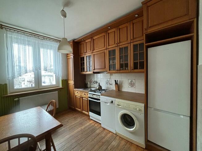 Przytulne, przestronne 2-pokojowe mieszkanie z dużą kuchnią