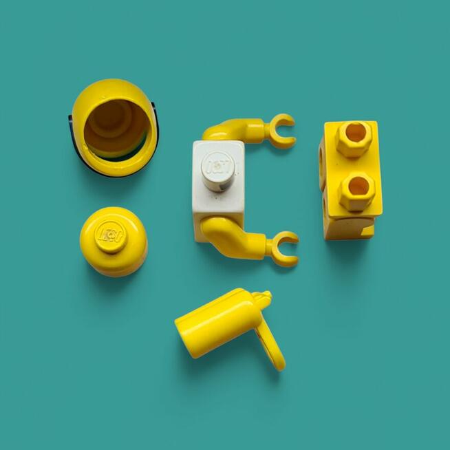 Lego Futuron Yellow SP016