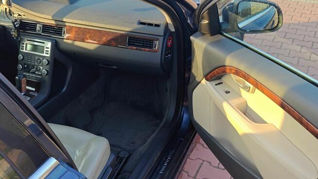 Volvo V70 2011r 2.0t 203km automat