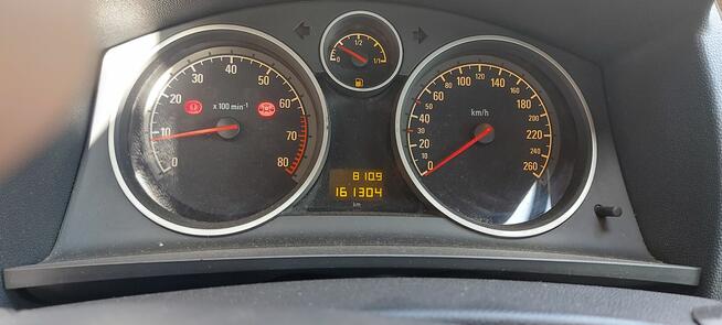 Opel zafira 2012 1.8benzyna 7 os.