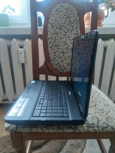EMachines (Acer) i HP DV 7, Sprawne, Braki