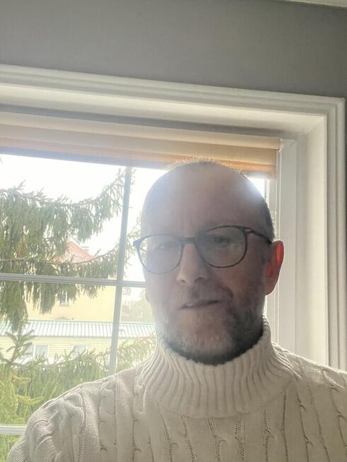 Poznam kobietę . Cel towarzyski.