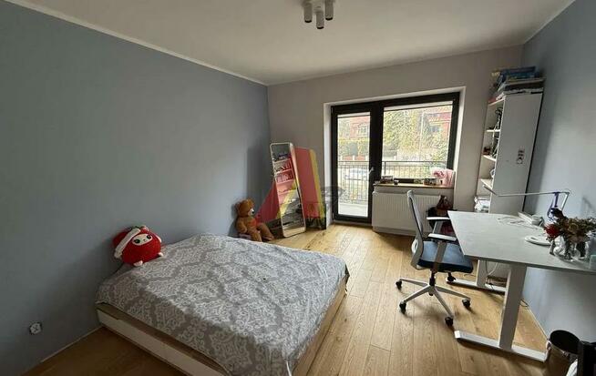 Dom Kraków Krowodrza, Wola Justowska, Królowej Jadwigi