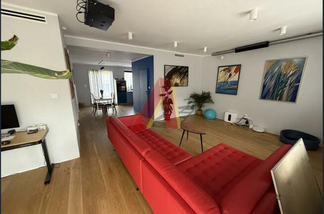 Dom Kraków Krowodrza, Wola Justowska, Królowej Jadwigi