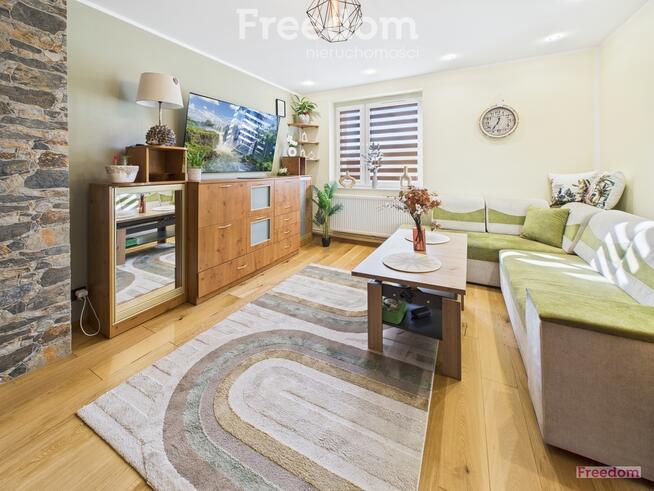 2 pokoje z prywatnym wejściem i dużą kuchnią