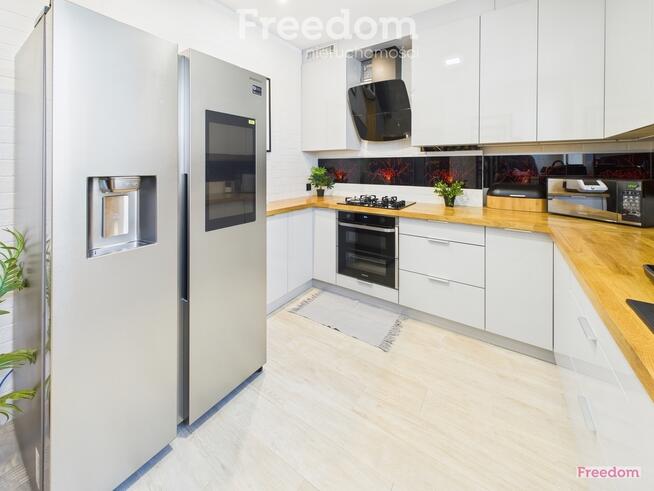 2 pokoje z prywatnym wejściem i dużą kuchnią