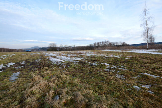 Urokliwa działka niedaleko jeziora Mucharskiego