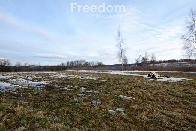 Urokliwa działka niedaleko jeziora Mucharskiego