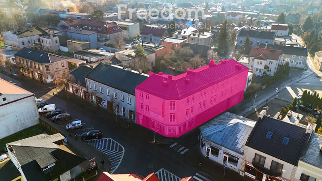 Hostel z częścią usługową i parkingiem