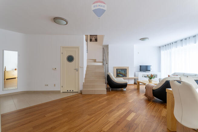 Segment 160 m² z ogrodem w centrum Józefosławia