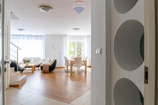 Segment 160 m² z ogrodem w centrum Józefosławia