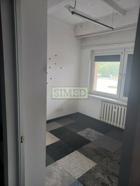 Mały pokój z oknem , dostęp 24 h, winda , ochrona