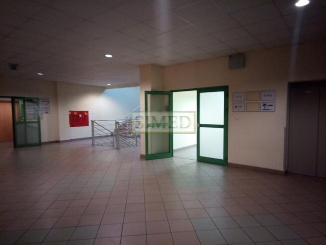 Mały pokój z oknem , dostęp 24 h, winda , ochrona