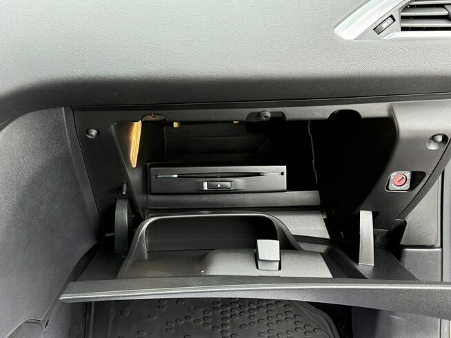 Peugeot 208 1,2i 82KM Style/Ledy/Zadbany/Climatronic/Serwis/Hak