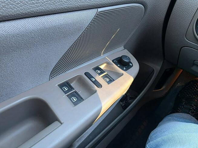 Volkswagen Golf 2.0 TDI 140 KM, Automat DSG, Klimatyzacja, Grzane Fotele, Nawigacja