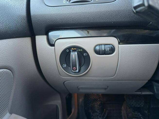 Volkswagen Golf 2.0 TDI 140 KM, Automat DSG, Klimatyzacja, Grzane Fotele, Nawigacja