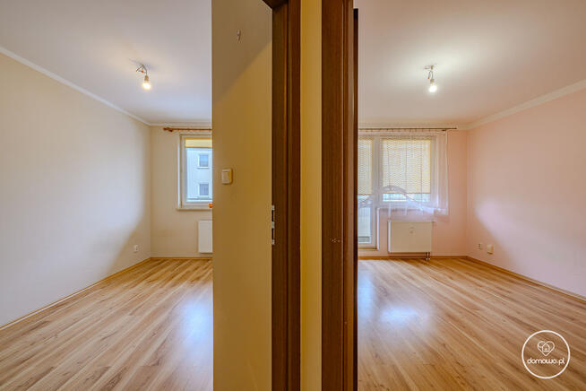 BIAŁOŁĘKA | 2011r | 2 POKOJE 40m2 | BALKON PARKING