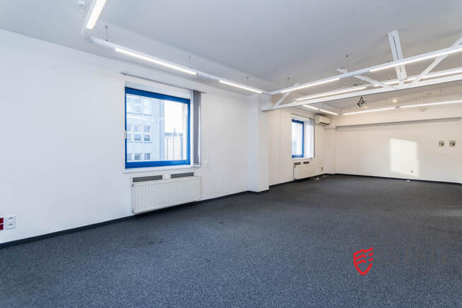 Lokal biurowy z parkingiem, Płaszów