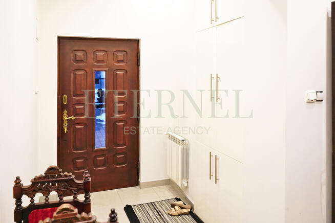 Dom dwupiętrowy z garażem ogrodem, strychiem 136m2