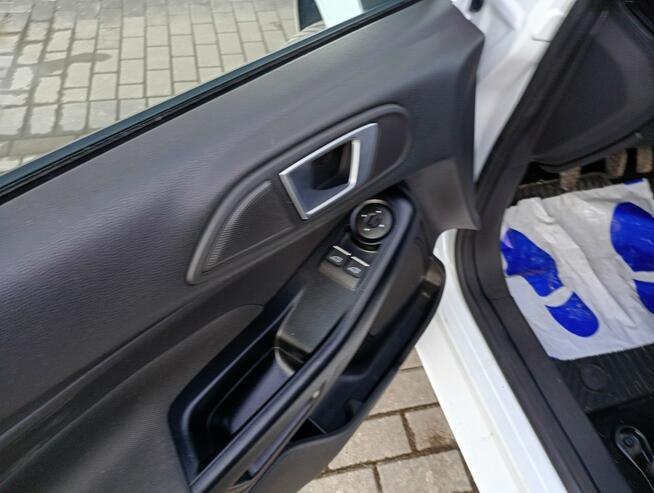 Ford Fiesta 1,3 pb * ładna*