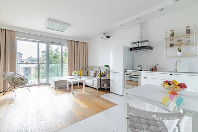 Jasne, komfortowe, 2 pokoje, loggia, Centrum