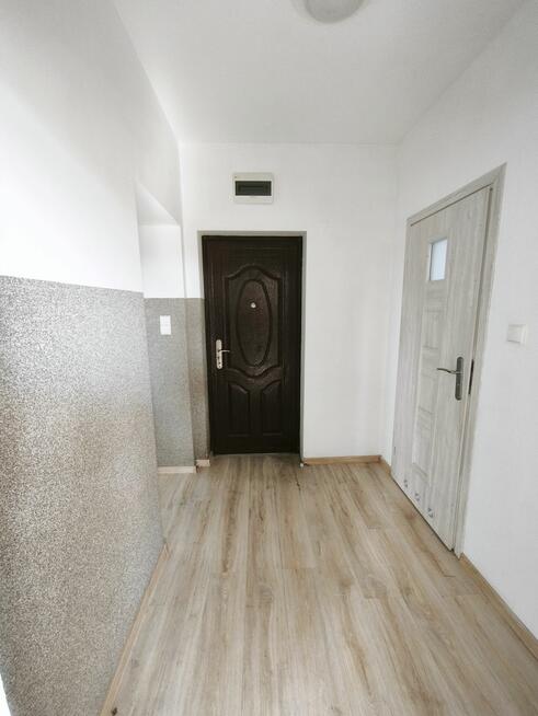 nad jeziorem z ogródkiem i garażem