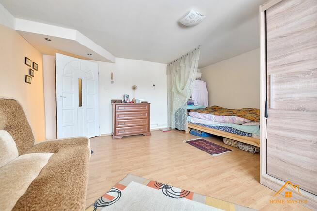 Bezczynszowy segment z garażem i 2 ogrodami – Twój azyl przy jeziorach Lisnówko