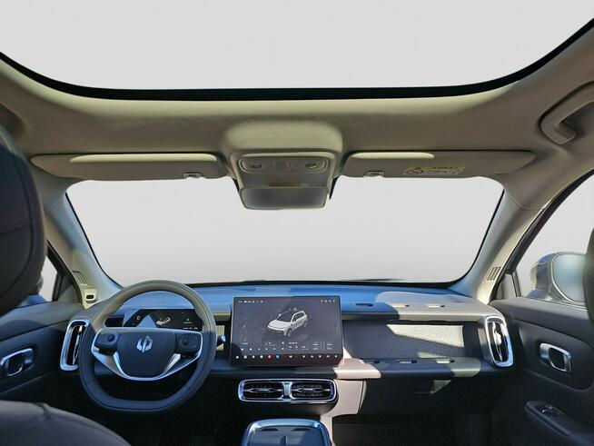 Leapmotor B10 nowość Hybrid EV