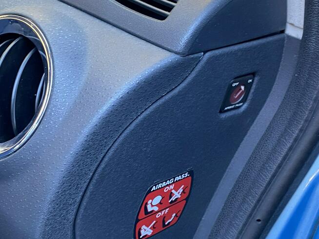 Citroen C3 Exclusive, benzyna mocna, klimatronik, składane lusterka, isofix,