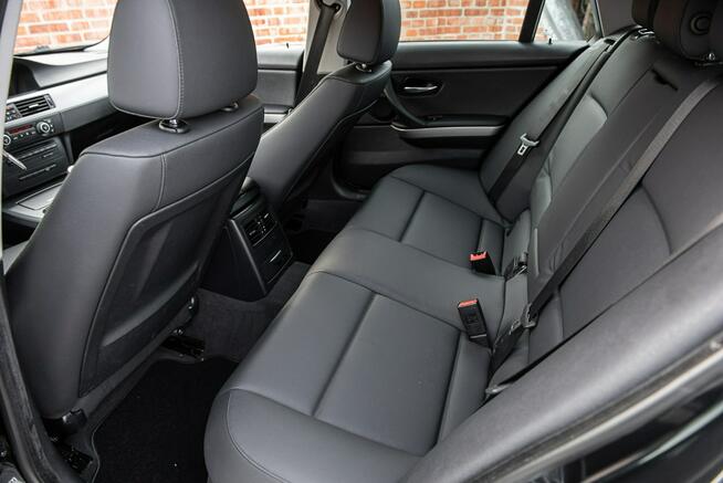 320d Navi Bi-Xenon ! Full Opcja ! Zadbana !