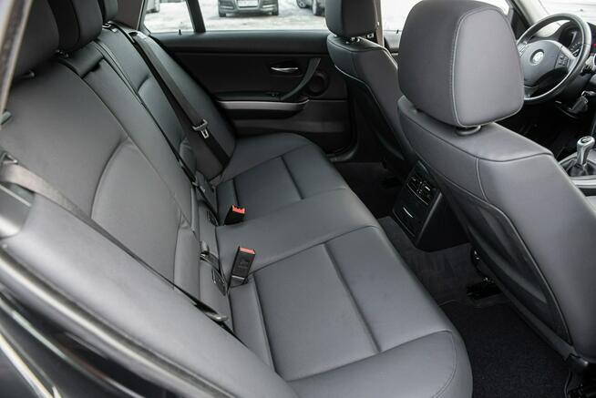 320d Navi Bi-Xenon ! Full Opcja ! Zadbana !