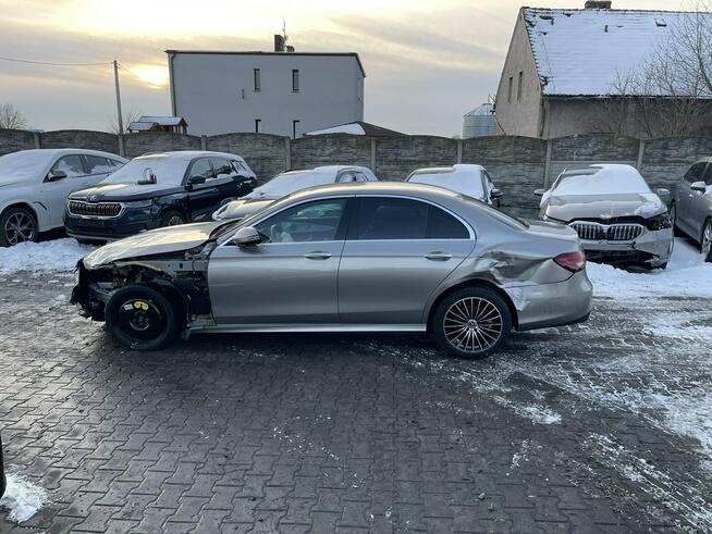 Mercedes E 220 AMG Line Diesel mHEV 4Matic Kamera Podgrzewanie Skóra Pamięć