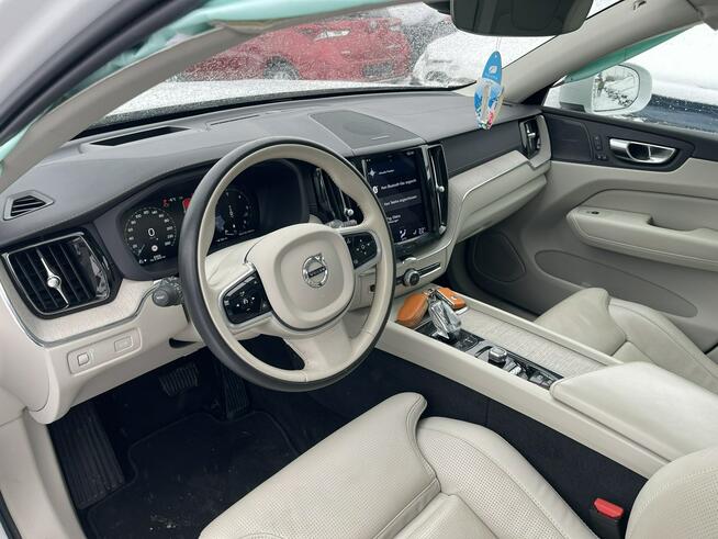 Volvo XC 60 Ultimate Bright Diesel mHEV B5 AWD Skóra Panorama Pamięć 250KM