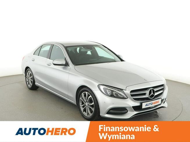 Mercedes C 180 automat full LED navi kamera i czujniki parkowania grzane fotele