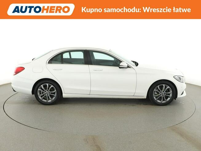 Mercedes C 180 automat półskóra klima auto grzane fotele czujniki parkowania