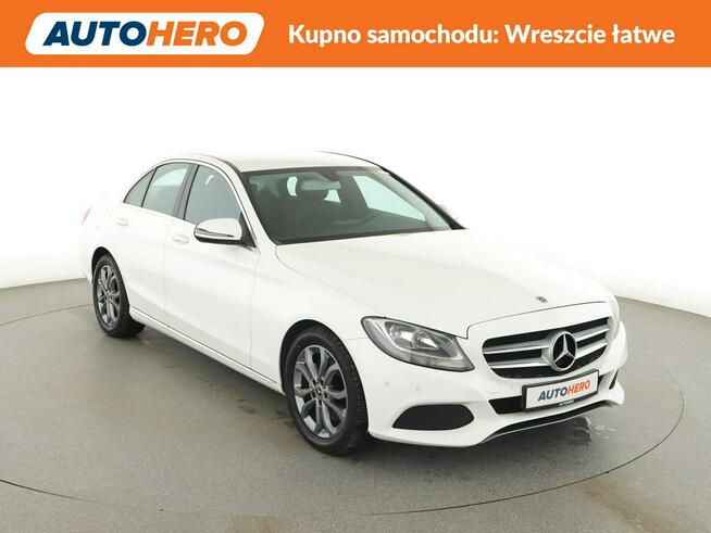 Mercedes C 180 automat półskóra klima auto grzane fotele czujniki parkowania