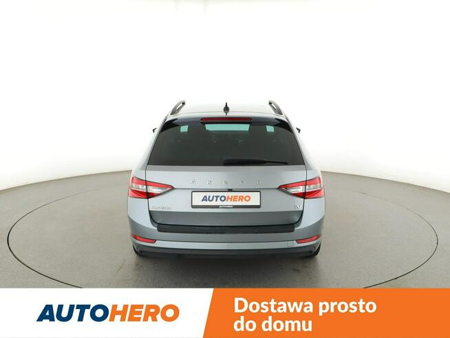 Škoda Superb PHEV automat virtual cocpit klima auto grzane fotele navikamera i czuj