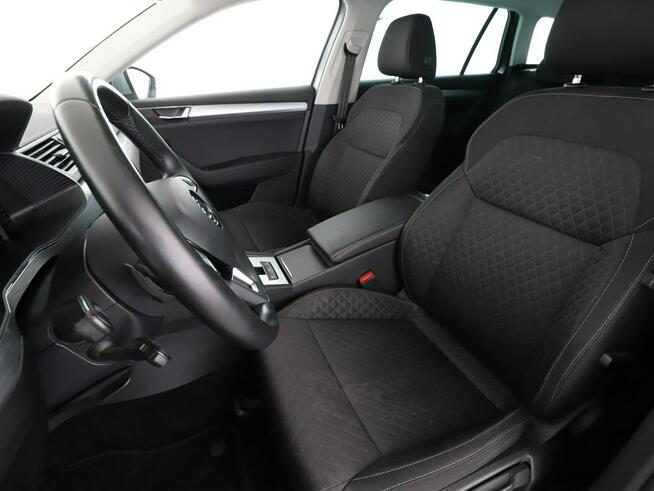 Škoda Superb PHEV automat virtual cocpit klima auto grzane fotele navikamera i czuj
