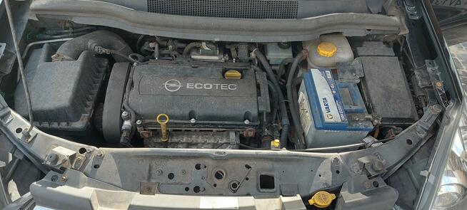 Opel zafira 2012 1.8benzyna 7 os.