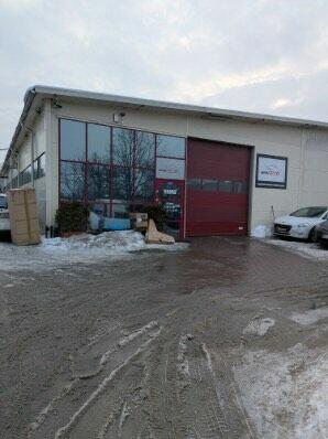 Salon samochodów elektrycznych zakupi auta od importera