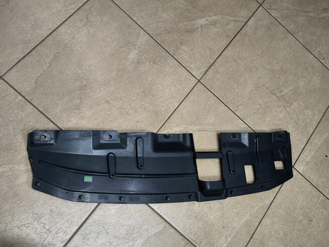 Qashqai II J11 Górna Osłona Atrapy Grilla Przód 62398-HV80A