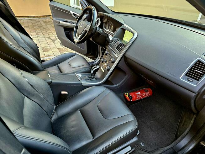 Volvo XC 60 2.0 D 5 cylindrów Skóry Navi Serwis