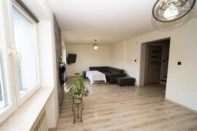 Dom z garażem i przestrzenią usługową | Wygoda