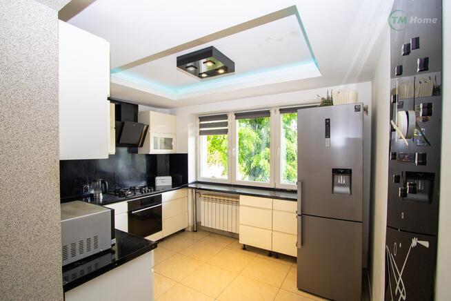 Dom z garażem i przestrzenią usługową | Wygoda