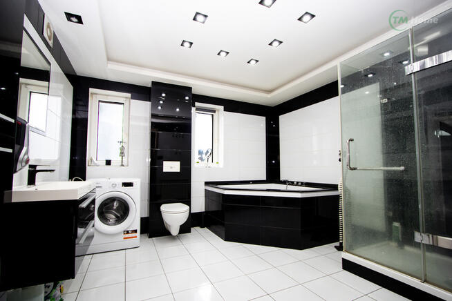 Dom z garażem i przestrzenią usługową | Wygoda