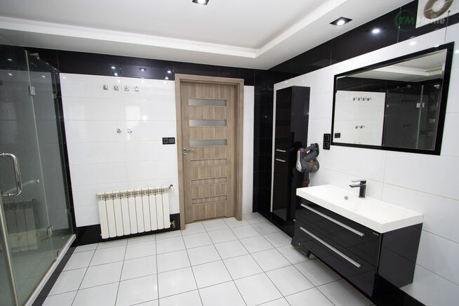 Dom z garażem i przestrzenią usługową | Wygoda