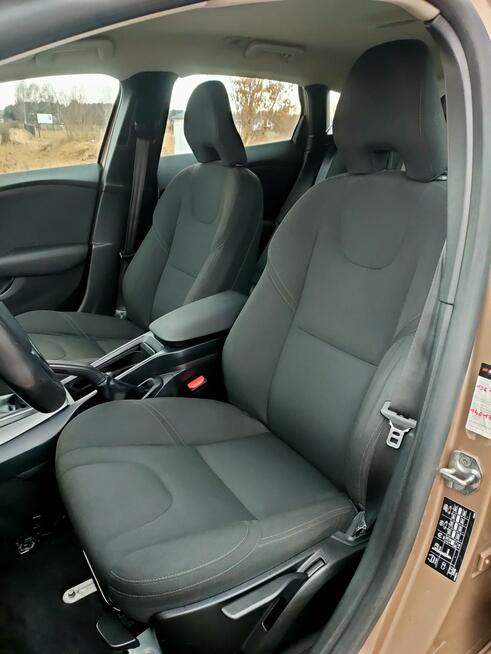 Volvo V40 2.0 D2 Nawigacja Klimatyzacja Tempomat PDC Alufelgi Opłacony