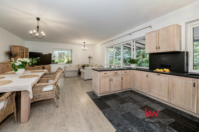 Dom Tarnowo Podgórne, Wesoła