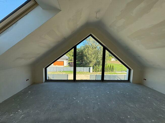 Dom Łoś gm. Prażmów, Spółdzielcza