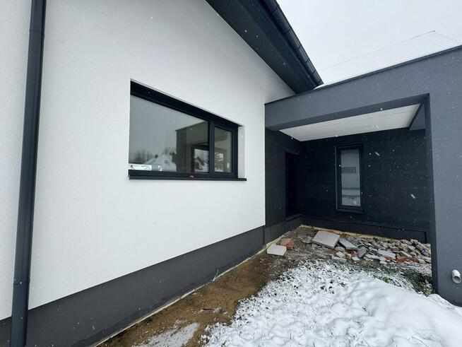 Dom Łoś gm. Prażmów, Spółdzielcza